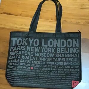 Large Uniqlo insulated black bag Uniqlo Insulated Tote Uniqlo Cooler Bag